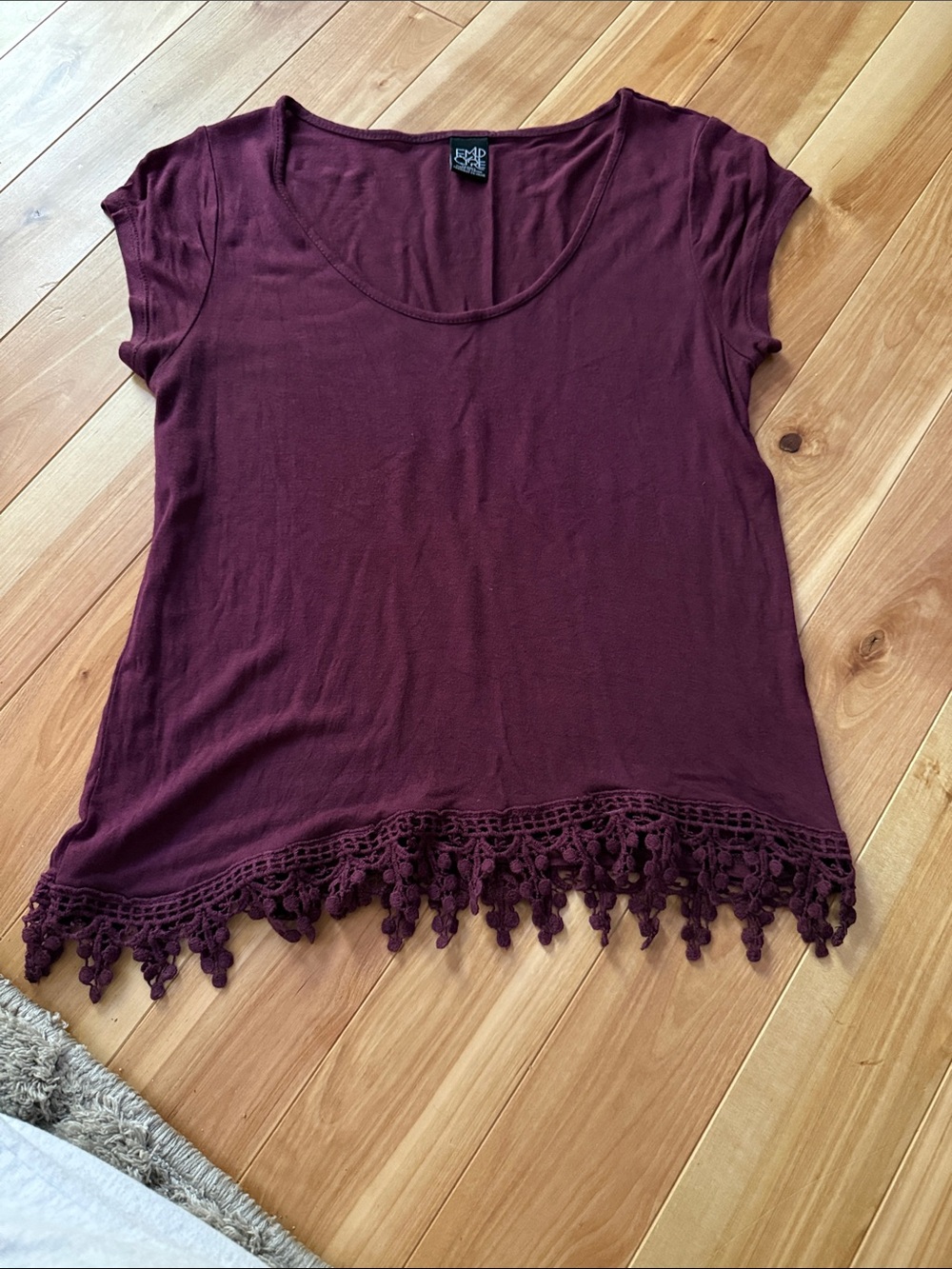 Empyre Burgundy Short Sleeve Scoop Neck Top with Crochet Tassel Hem